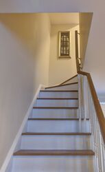 Stairs_up_1386.jpg